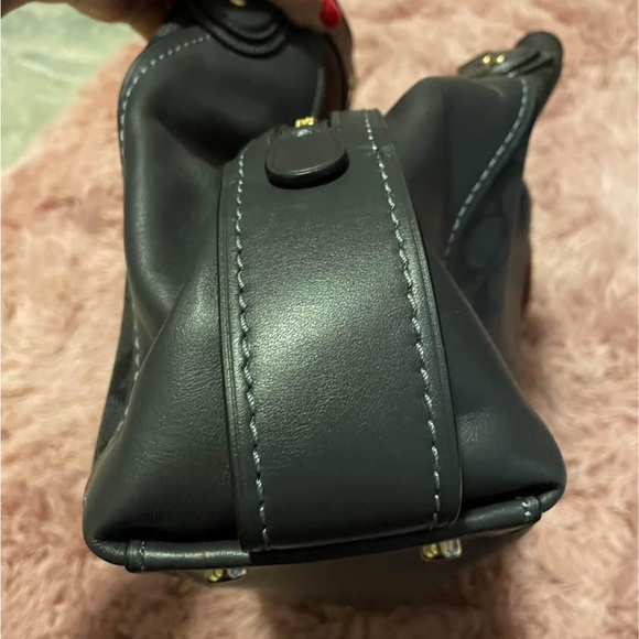 Coach dark navy blue tote - Picture 6 of 9